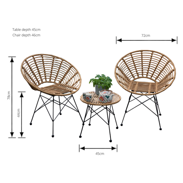 Outdoor patio setting Isla, made from plastic/PU simulated cane, in natural cane finish. Pictured with dimensions
