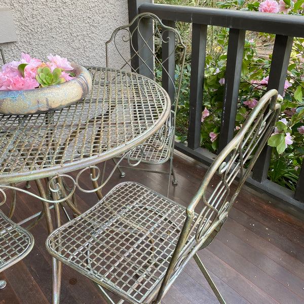 Patio Bistro 5 piece Tavola Metal Table Setting in Antique Bronze Brown/ Verdi infused finish 80cm round Table